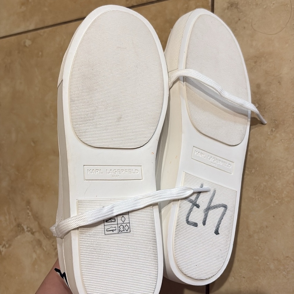 Karl Lagerfeld White Sneakers with Black & Red Cat Heel Patch - Picture 5 of 6